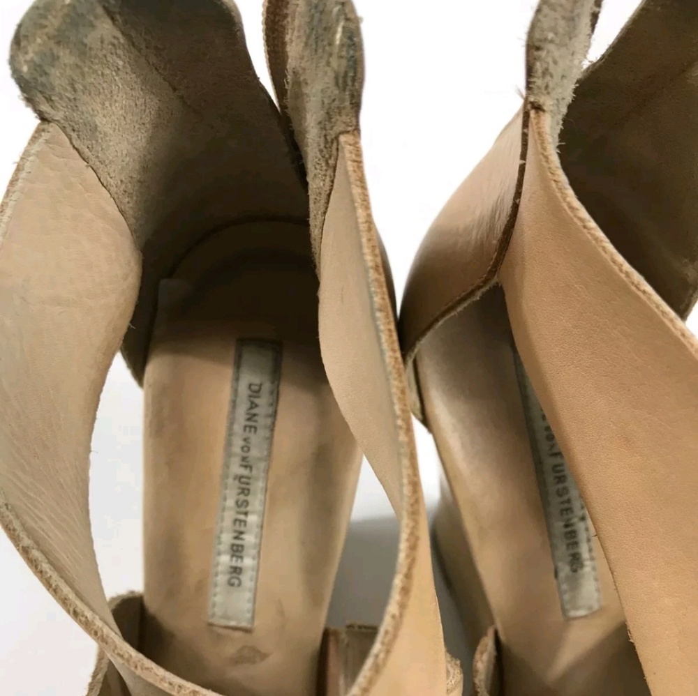 Diane Von Furstenberg Women's Opal Wedge Heels - Picture 5 of 6